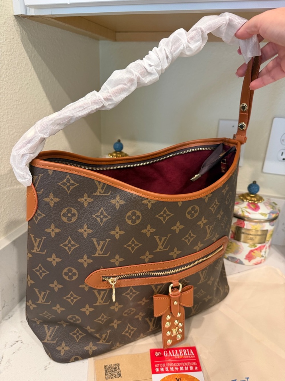 Shoulder bag - Picture 4 of 8